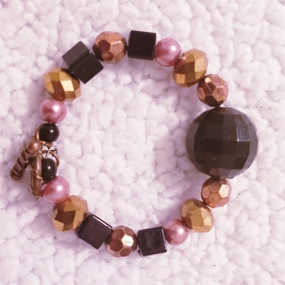 Handmade Black, Copper and Gold Beaded Bracelet. - Picture 2 of 5
